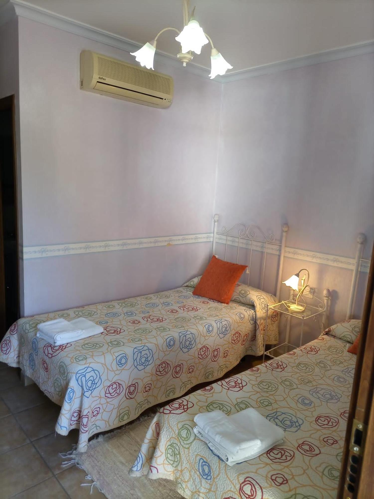 Hotel Venta De Abajo à El Castillo de las Guardas Chambre photo