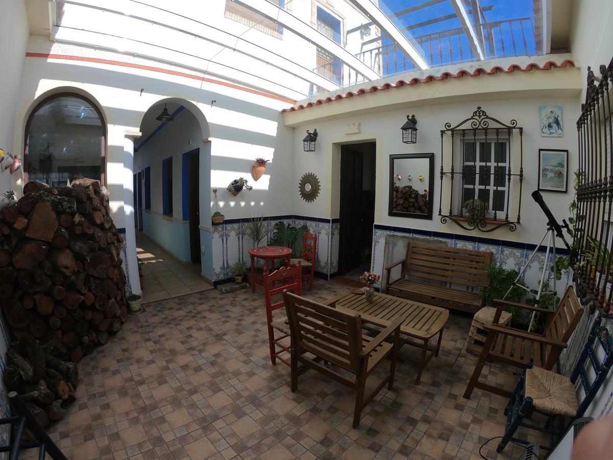 Hotel Venta De Abajo à El Castillo de las Guardas Extérieur photo